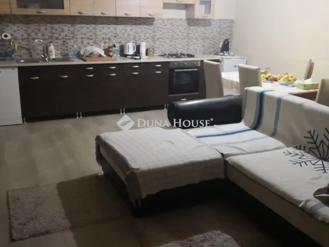 Eladó ház Cegléd 87 nm