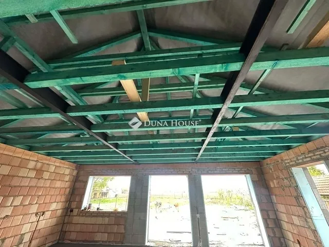 Eladó ház Monor 139 nm