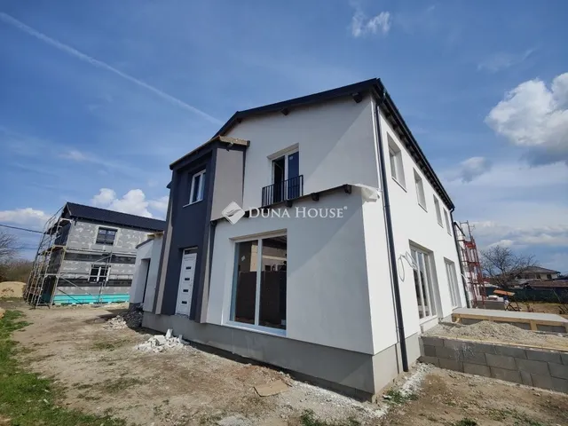 Eladó ház Budapest XVIII. kerület 150 nm