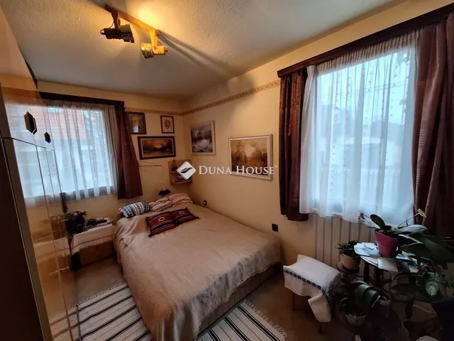 Eladó ház Budapest XVI. kerület 180 nm