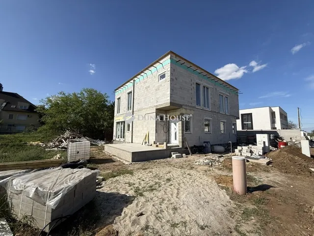 Eladó ház Budapest XVIII. kerület 122 nm