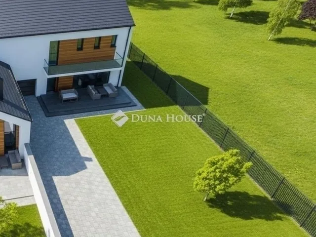 Eladó telek Budapest XV. kerület 464 nm