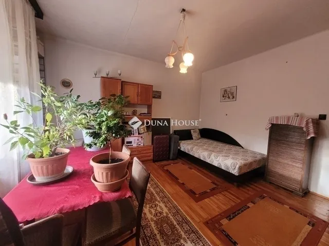 Eladó ház Budapest XVIII. kerület, Újpéteritelep 143 nm