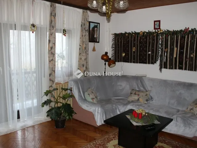 Eladó ház Gyöngyös 185 nm
