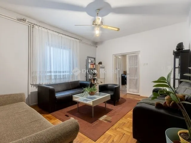 Eladó ház Budapest XVIII. kerület, Szemeretelep 103 nm