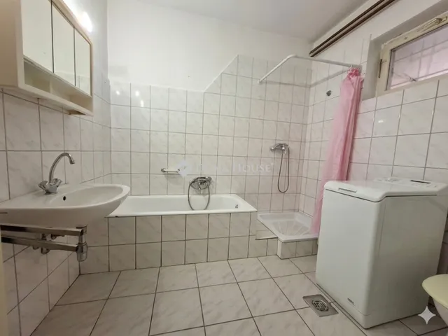 Eladó ház Tápiószecső 242 nm