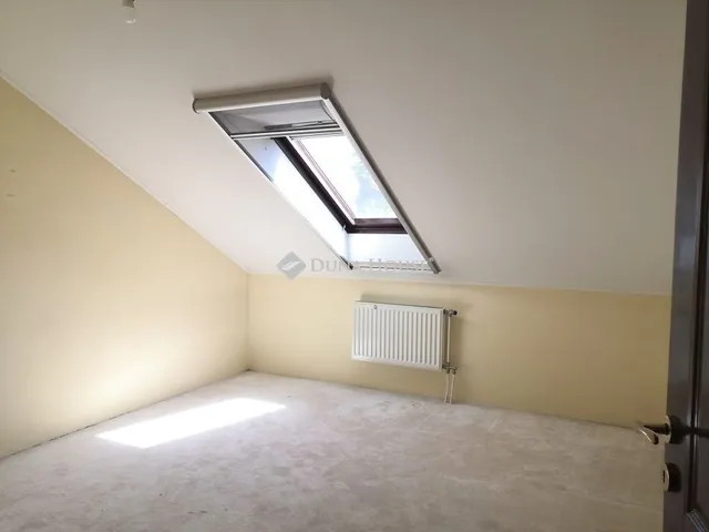Eladó ház Budapest XVI. kerület 242 nm