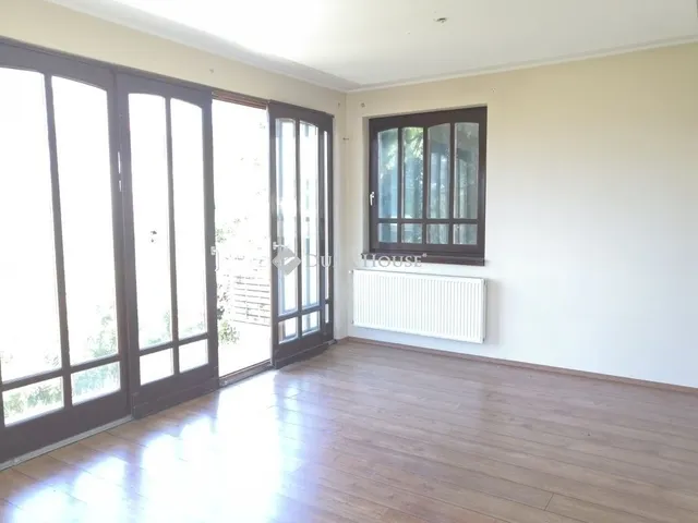 Eladó ház Budapest XVI. kerület, Árpádföld 242 nm