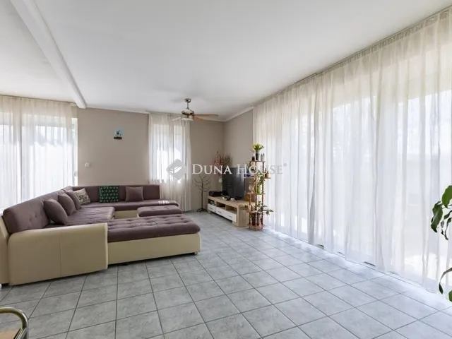 Eladó ház Budapest XVIII. kerület 210 nm