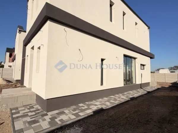 Eladó ház Budapest XVIII. kerület 137 nm