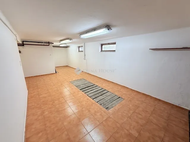 Eladó ház Budapest XVIII. kerület 190 nm