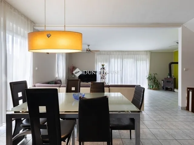 Eladó ház Budapest XVIII. kerület 210 nm
