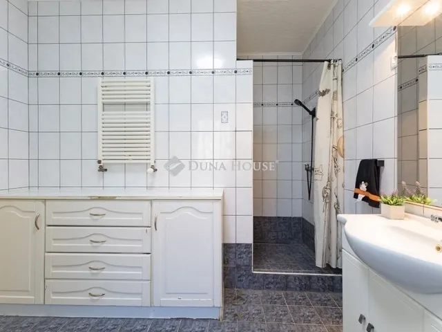 Eladó ház Budapest XVIII. kerület 210 nm