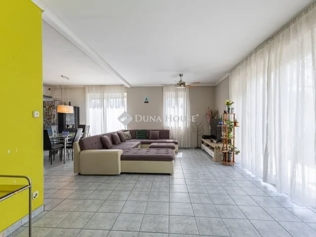 Eladó ház Budapest XVIII. kerület 210 nm