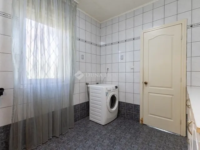 Eladó ház Budapest XVIII. kerület 210 nm