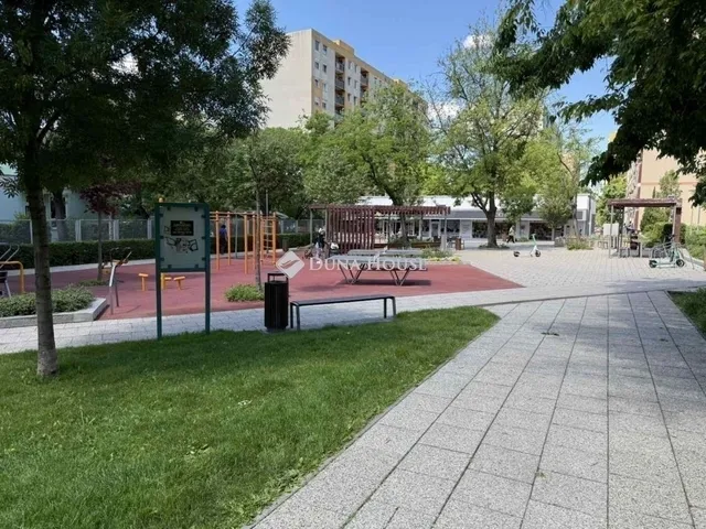 Eladó lakás Budapest X. kerület, Újhegy 68 nm