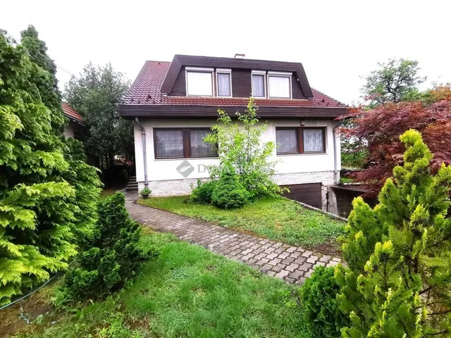 Eladó ház Budapest XVIII. kerület 210 nm