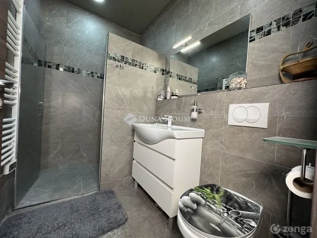 Eladó ház Budapest XVII. kerület 247 nm