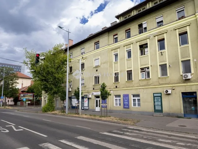 Eladó kereskedelmi és ipari ingatlan Budapest X. kerület 49 nm