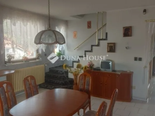 Eladó ház Budapest XVIII. kerület 207 nm