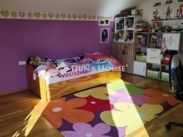 Eladó ház Budapest XVI. kerület, Sashalom 215 nm