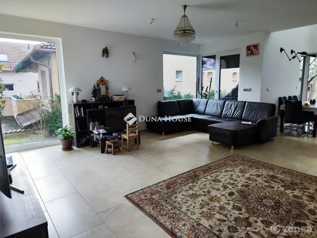 Eladó ház Budapest XVI. kerület, Sashalom 215 nm