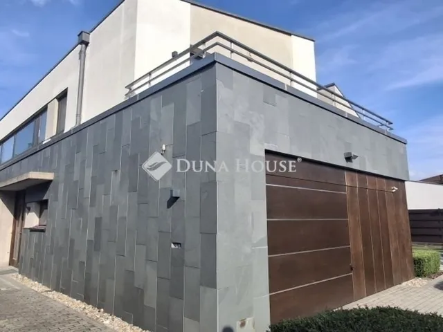 Eladó ház Dunaharaszti 308 nm