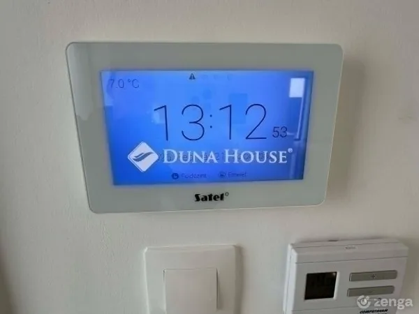 Eladó ház Vecsés 242 nm
