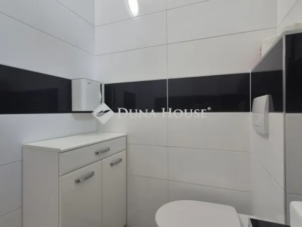 Eladó ház Budapest XVIII. kerület, Almáskert 131 nm