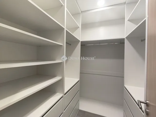 Eladó ház Dunaharaszti 195 nm