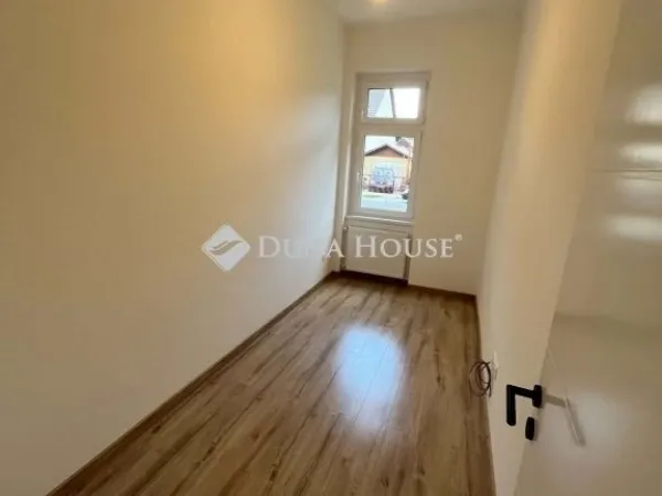 Eladó ház Budapest XVIII. kerület, Szemeretelep 68 nm