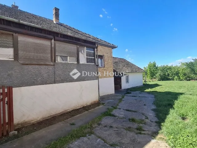 Eladó ház Dány 110 nm