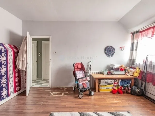Eladó ház Budapest XVI. kerület, Rákosszentmihály 150 nm