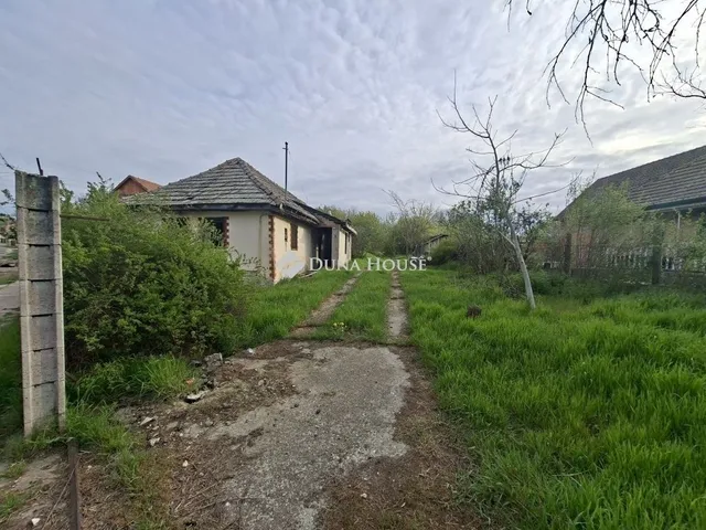 Eladó telek Tápiószecső 2625 nm