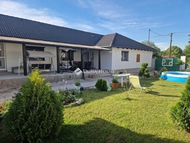 Eladó ház Vasad 186 nm