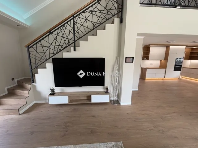 Eladó ház Üllő 164 nm