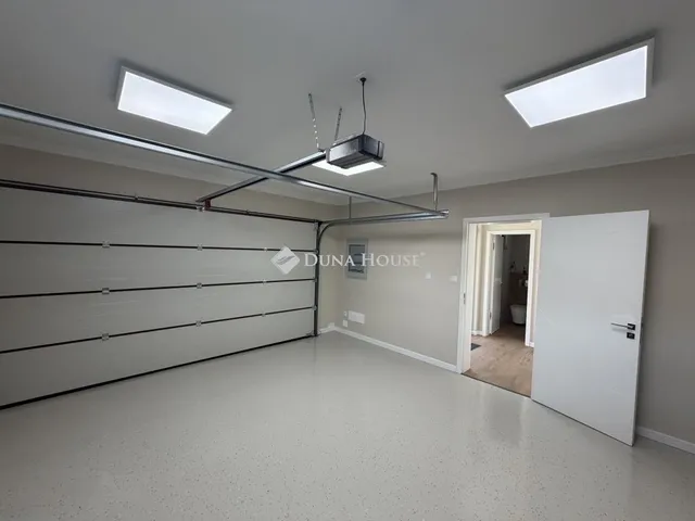Eladó ház Üllő 164 nm