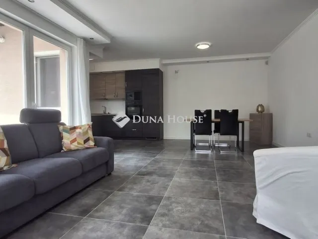 Eladó ház Budapest XVIII. kerület, Miklóstelep 175 nm