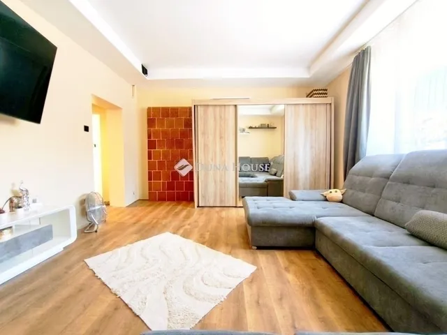 Eladó ház Budapest XVIII. kerület, Újpéteritelep 77 nm