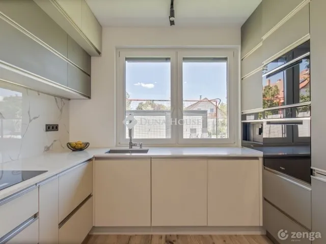 Eladó ház Budapest XVI. kerület 235 nm