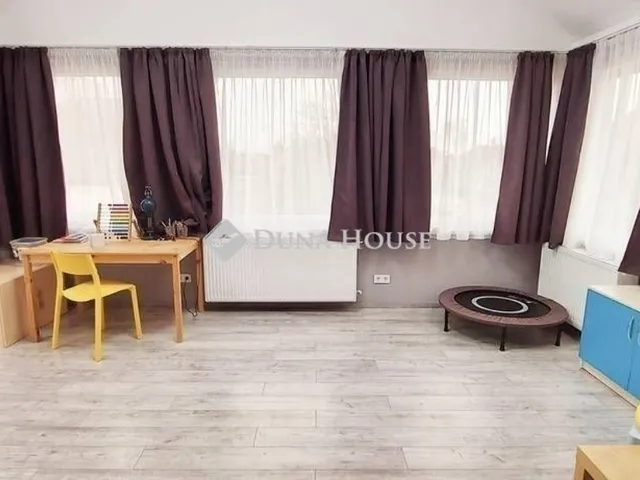 Eladó ház Budapest XVIII. kerület 220 nm