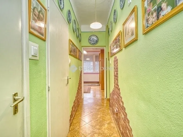 Eladó ház Budapest XVIII. kerület 270 nm