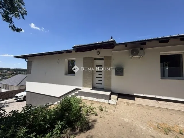 Eladó ház Pécel 142 nm