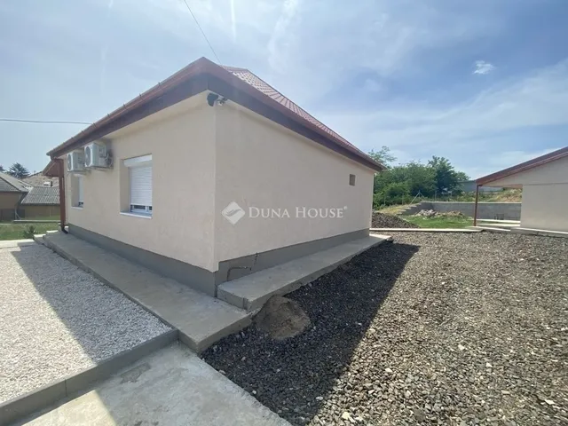 Eladó ház Gomba 98 nm