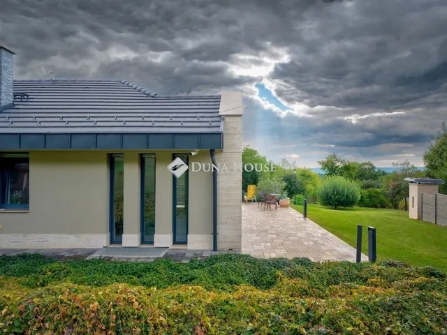 Eladó ház Budaörs 262 nm