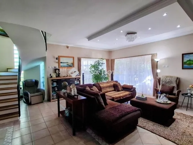 Eladó ház Veresegyház 186 nm