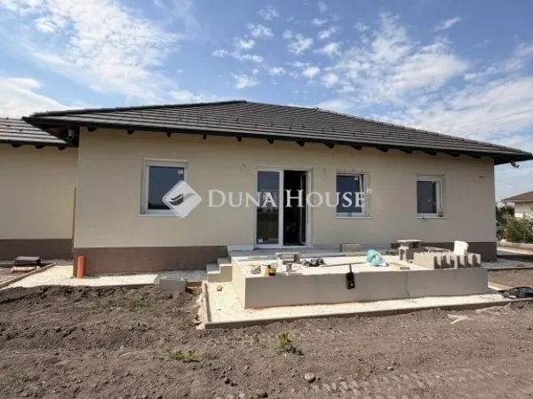 Eladó ház Délegyháza 93 nm