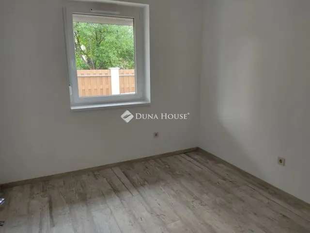 Eladó ház Üllő 105 nm