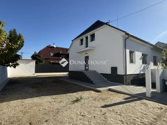 Eladó ház Budapest XVIII. kerület, Újpéteritelep 185 nm