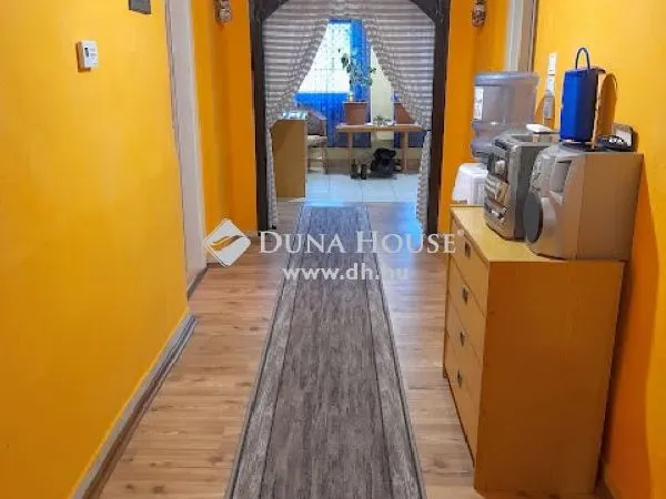Eladó ház Kondoros 100 nm
